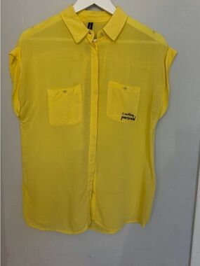 Yellow Sleeveless Collared Pocket Blouse